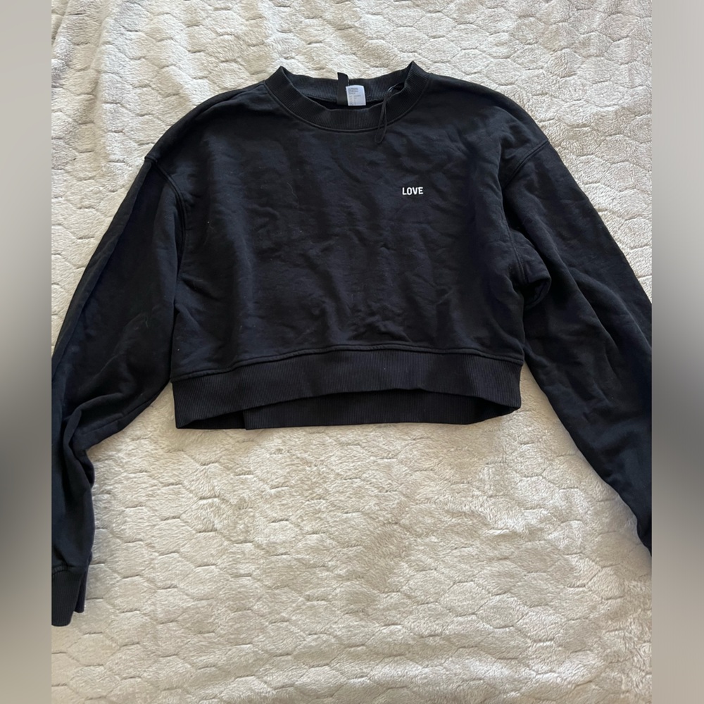 H&M cropped black sweater